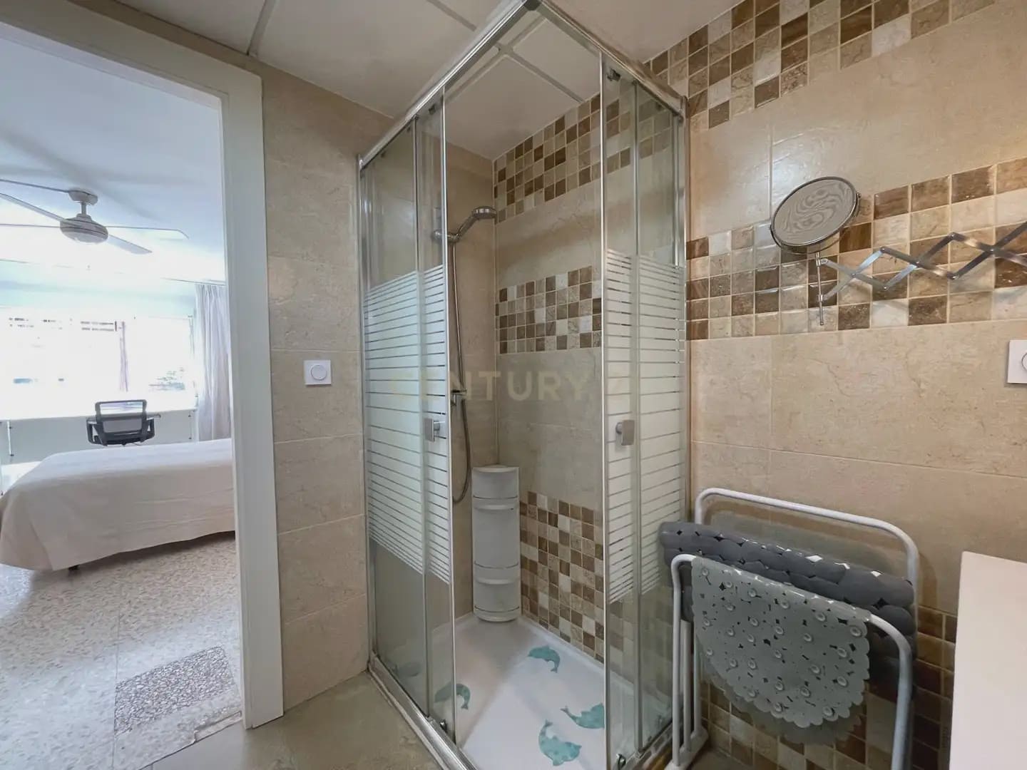 4 soverom Leilighet til leie i Granada by - € 1 250 (Ref: 9946622)