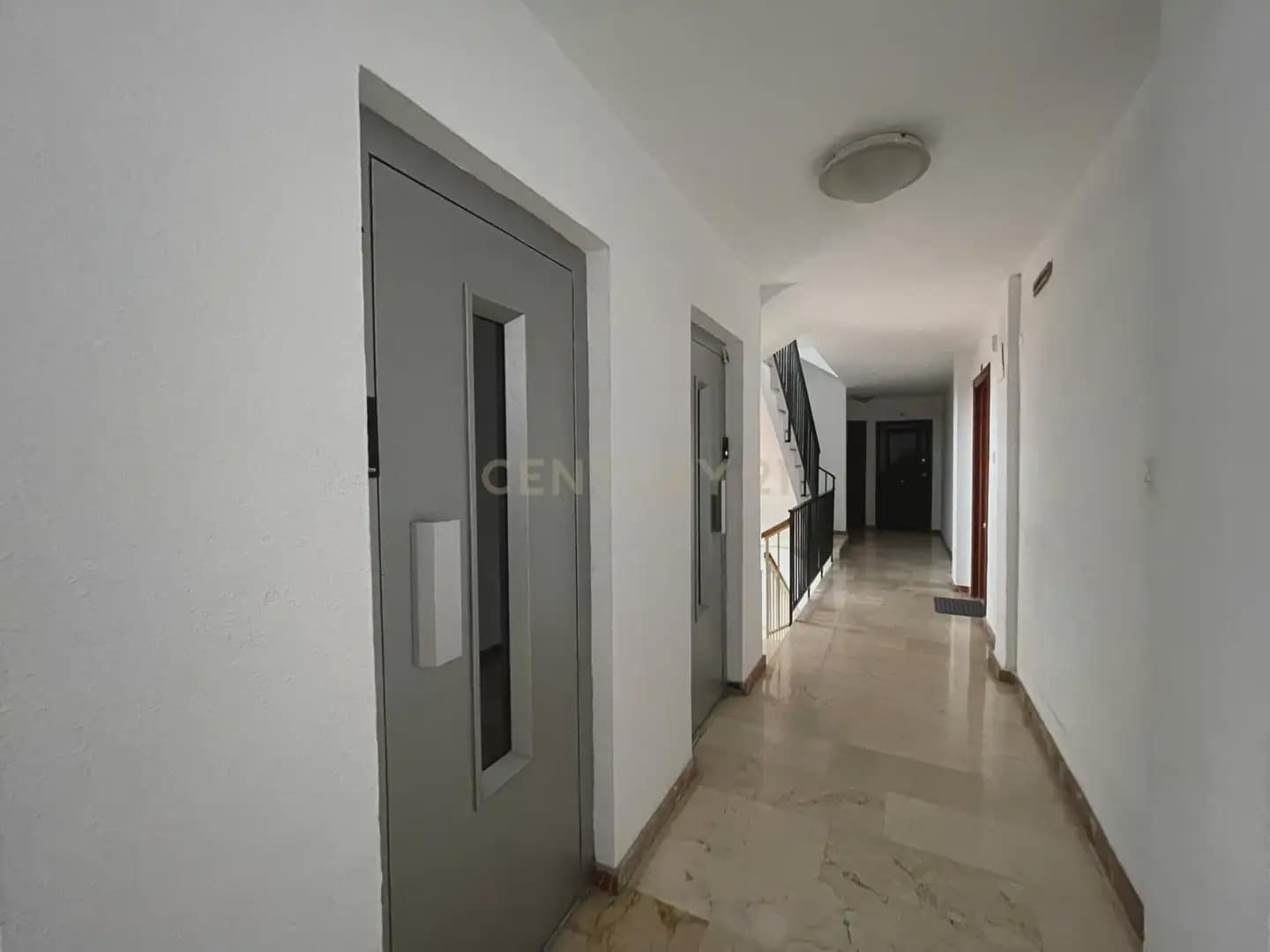 4 soverom Leilighet til leie i Granada by - € 1 250 (Ref: 9946622)