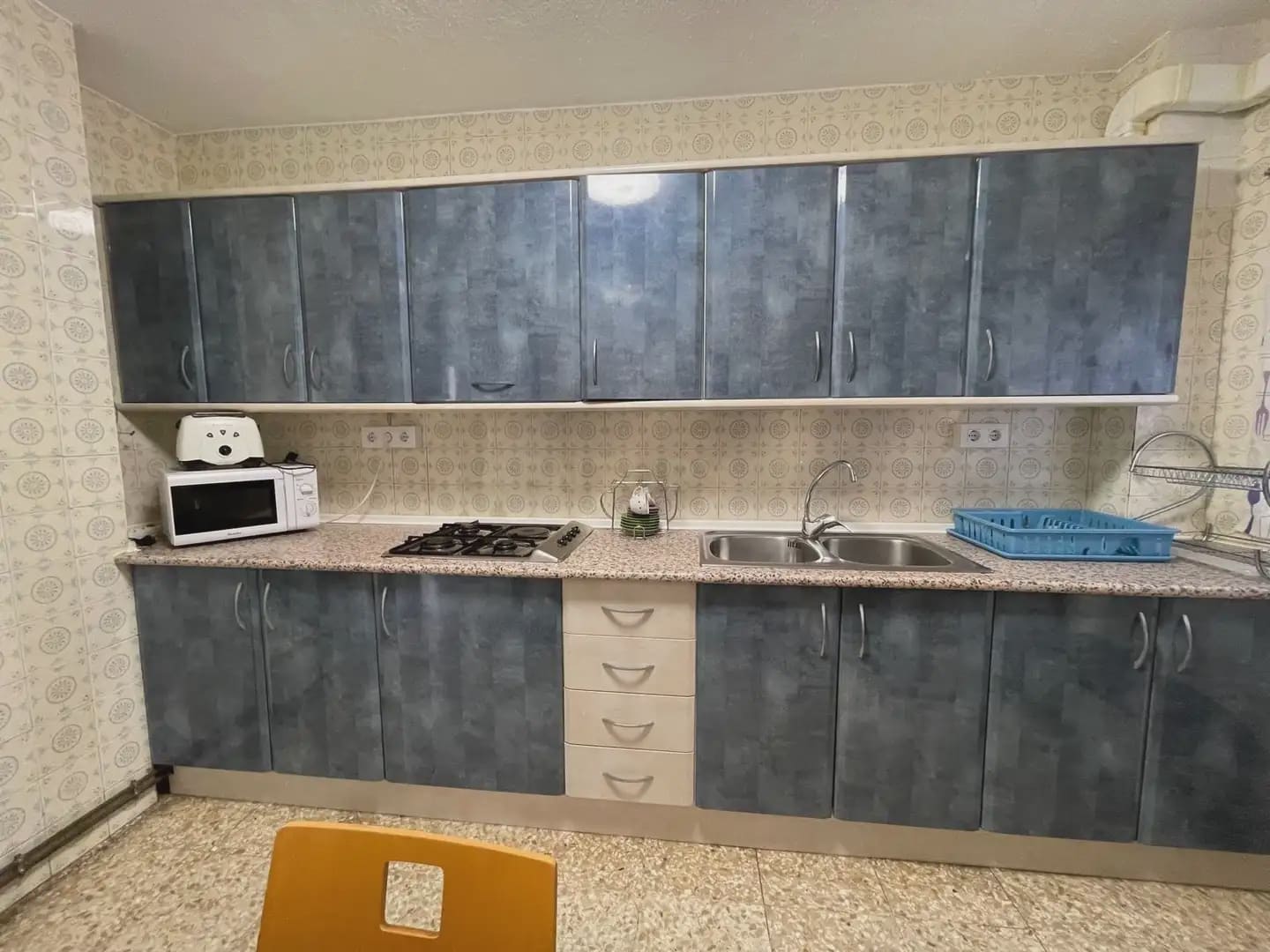 4 soverom Leilighet til leie i Granada by - € 1 250 (Ref: 9946622)