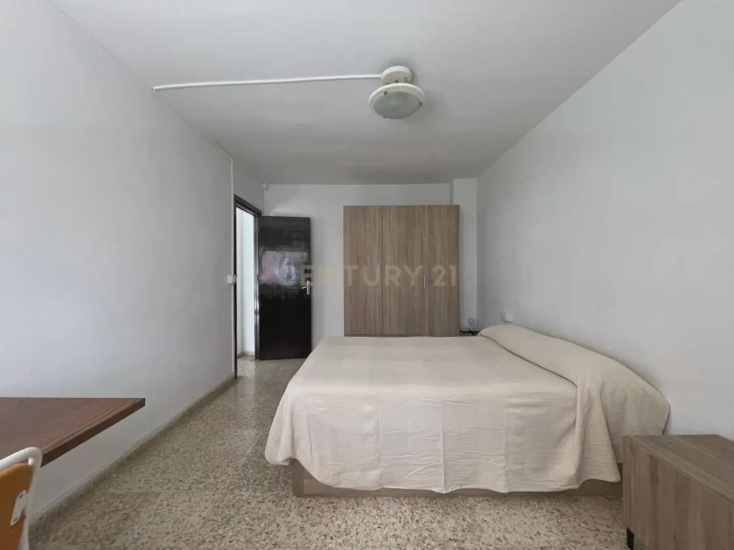 4 soverom Leilighet til leie i Granada by - € 1 250 (Ref: 9946622)