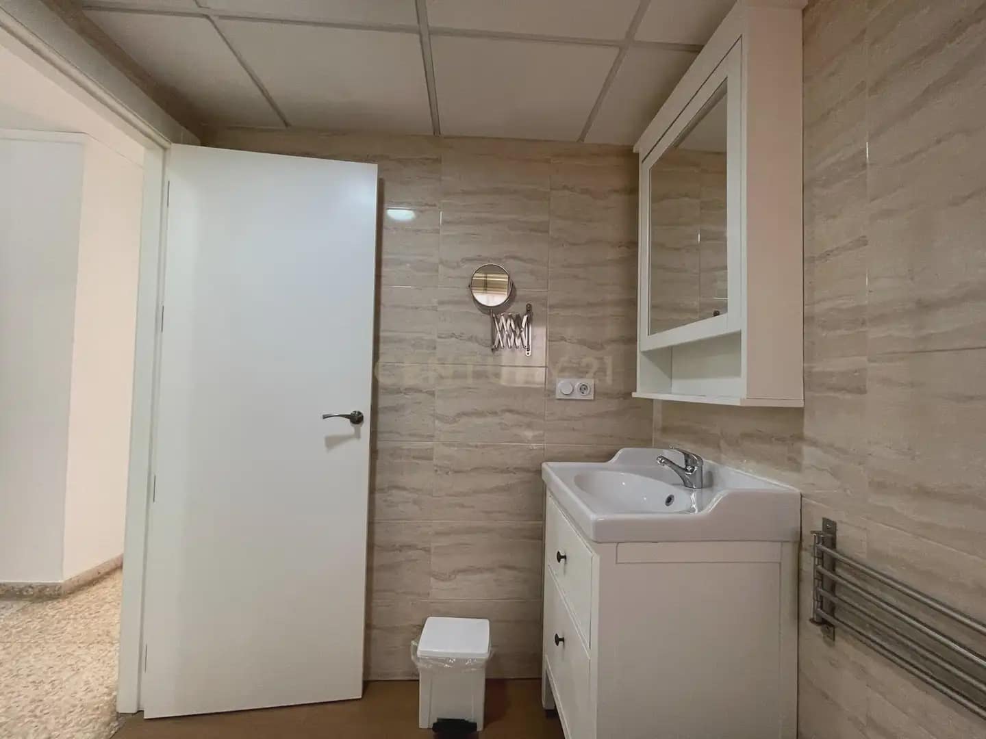 4 soverom Leilighet til leie i Granada by - € 1 250 (Ref: 9946622)