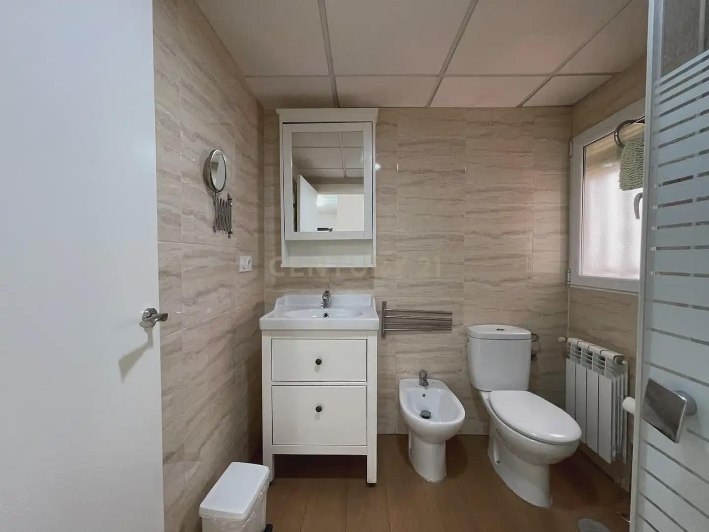 4 soverom Leilighet til leie i Granada by - € 1 250 (Ref: 9946622)