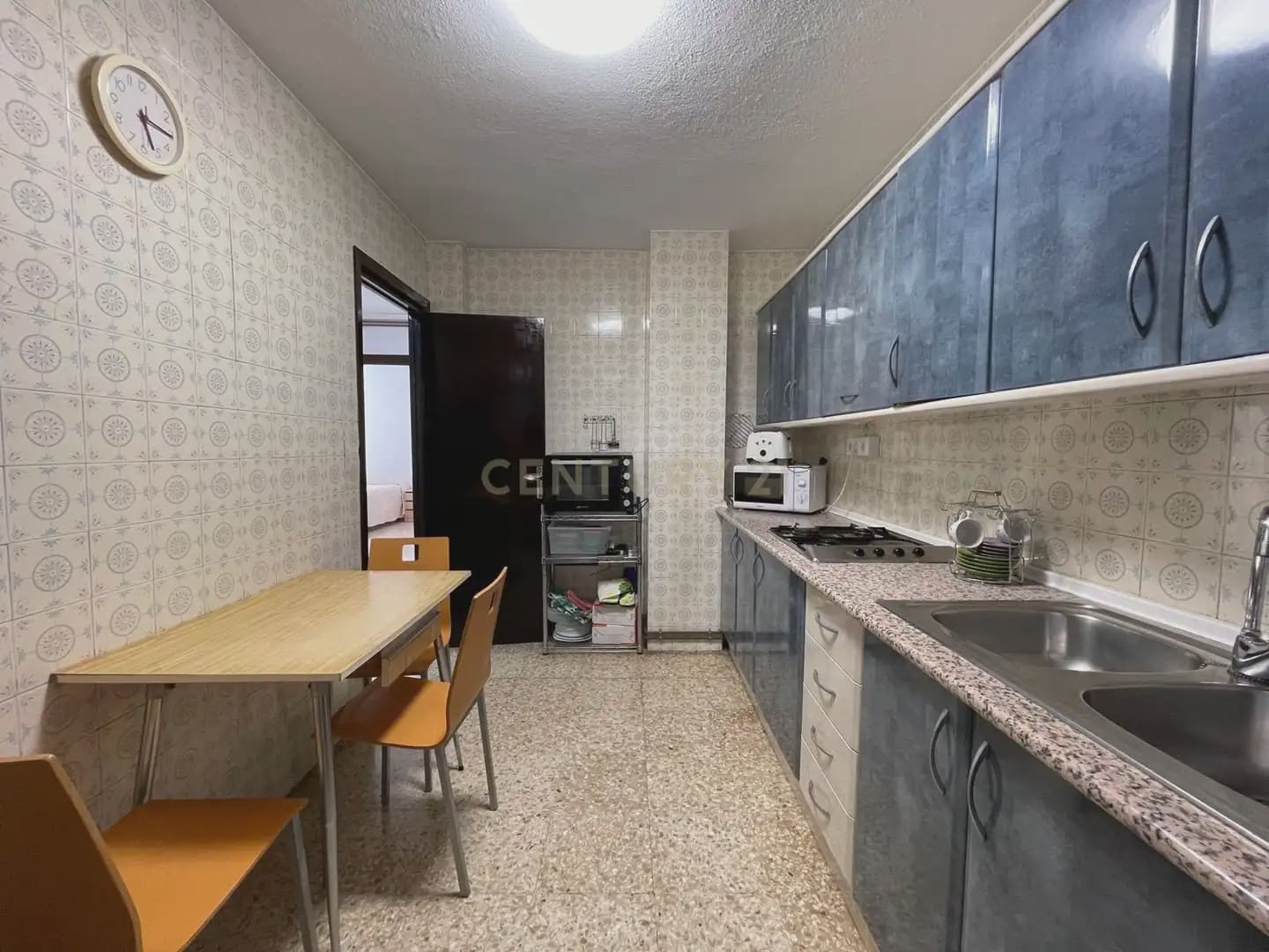 4 soverom Leilighet til leie i Granada by - € 1 250 (Ref: 9946622)