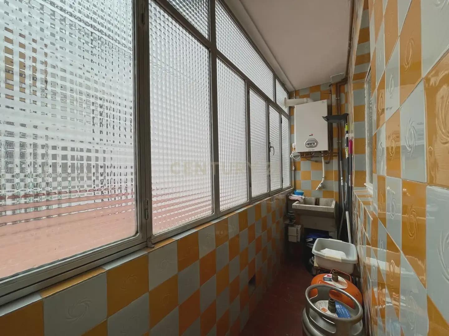 4 soverom Leilighet til leie i Granada by - € 1 250 (Ref: 9946622)