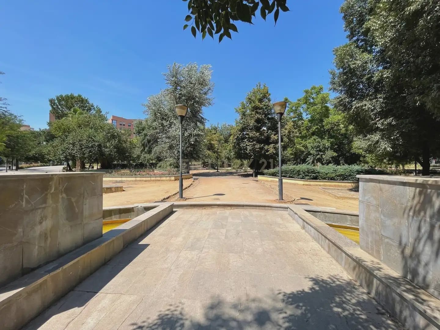 4 soverom Leilighet til leie i Granada by - € 1 250 (Ref: 9946622)