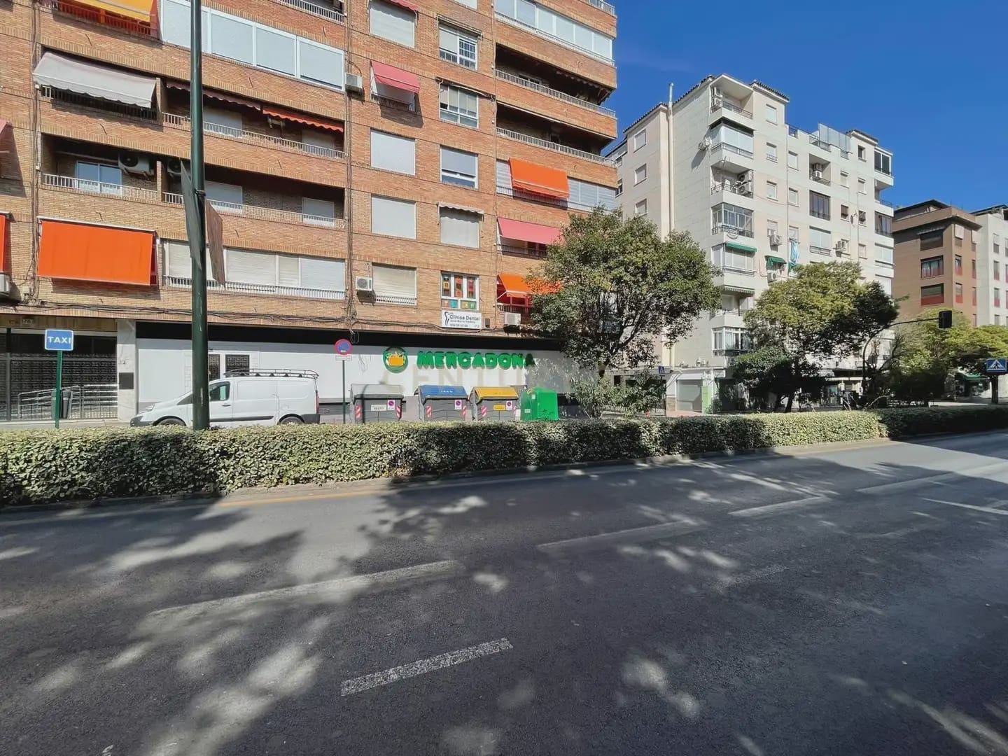 4 soverom Leilighet til leie i Granada by - € 1 250 (Ref: 9946622)