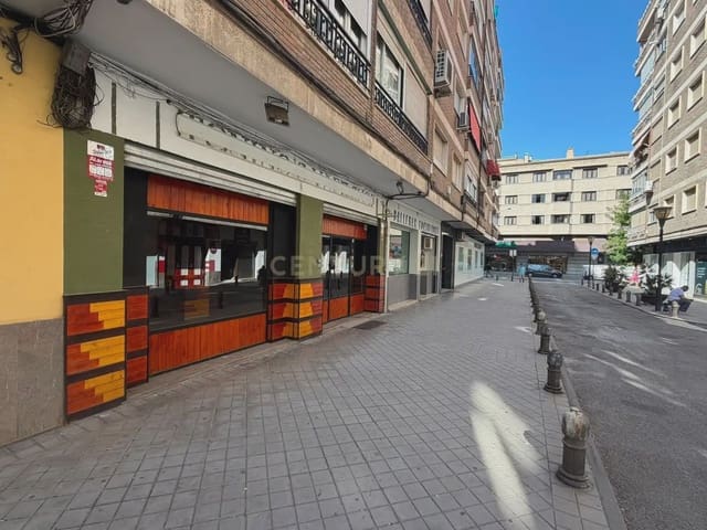Commercieel te huur in Camino de Ronda - Rosaleda, Granada stad - € 1.000 (Ref: 9953249)