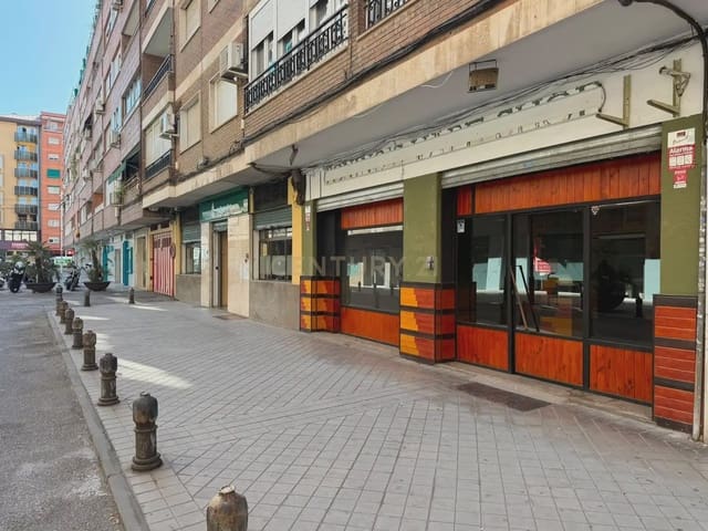 Commercieel te huur in Camino de Ronda - Rosaleda, Granada stad - € 1.000 (Ref: 9953249)