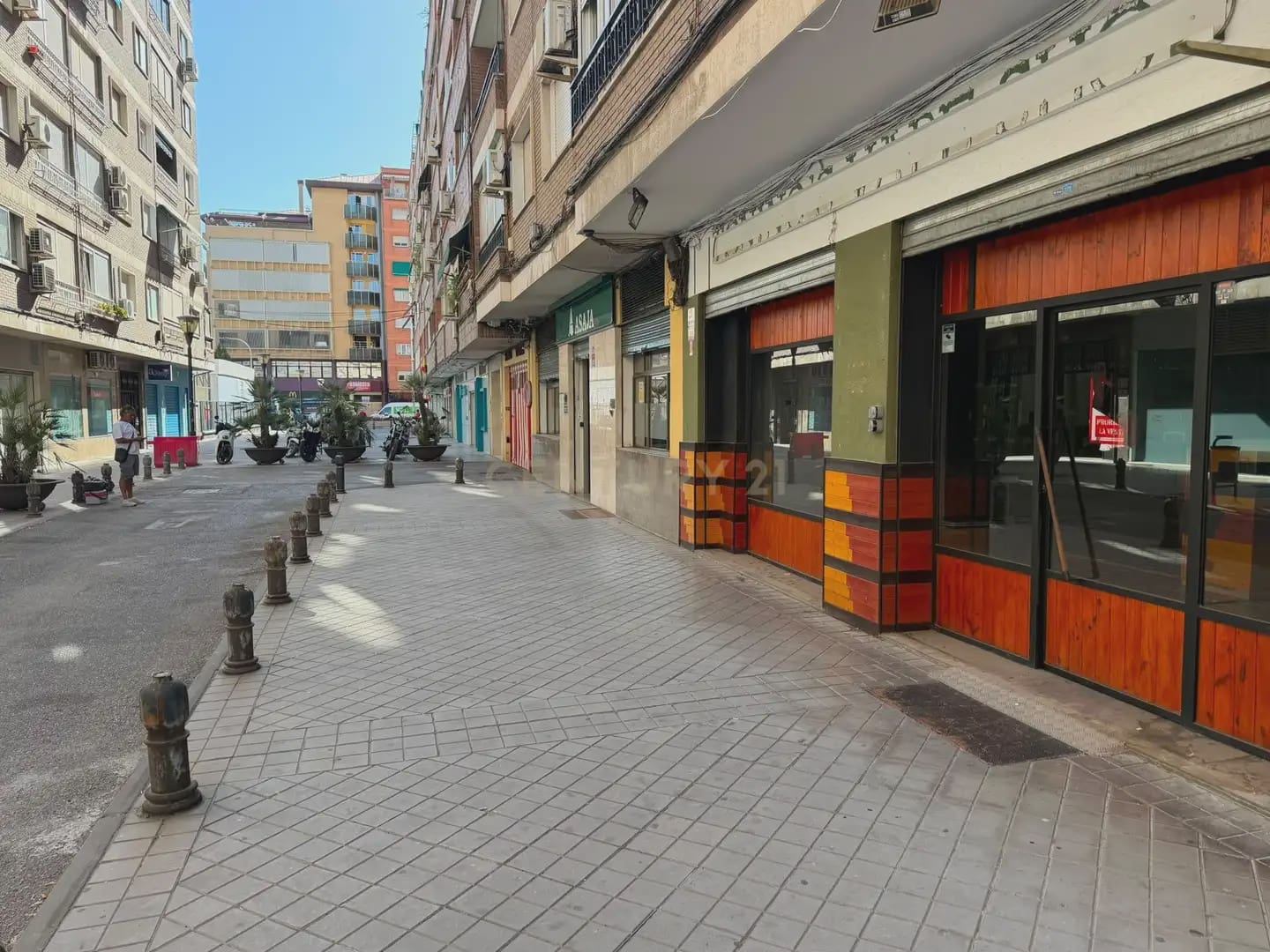 Commercieel te huur in Granada stad - € 1.000 (Ref: 9953249)