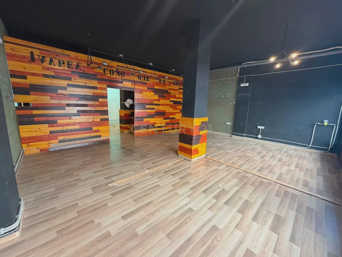 Commercieel te huur in Granada stad - € 1.000 (Ref: 9953249)