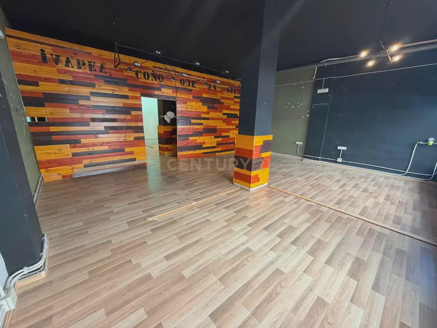 Commercieel te huur in Granada stad - € 1.000 (Ref: 9953249)