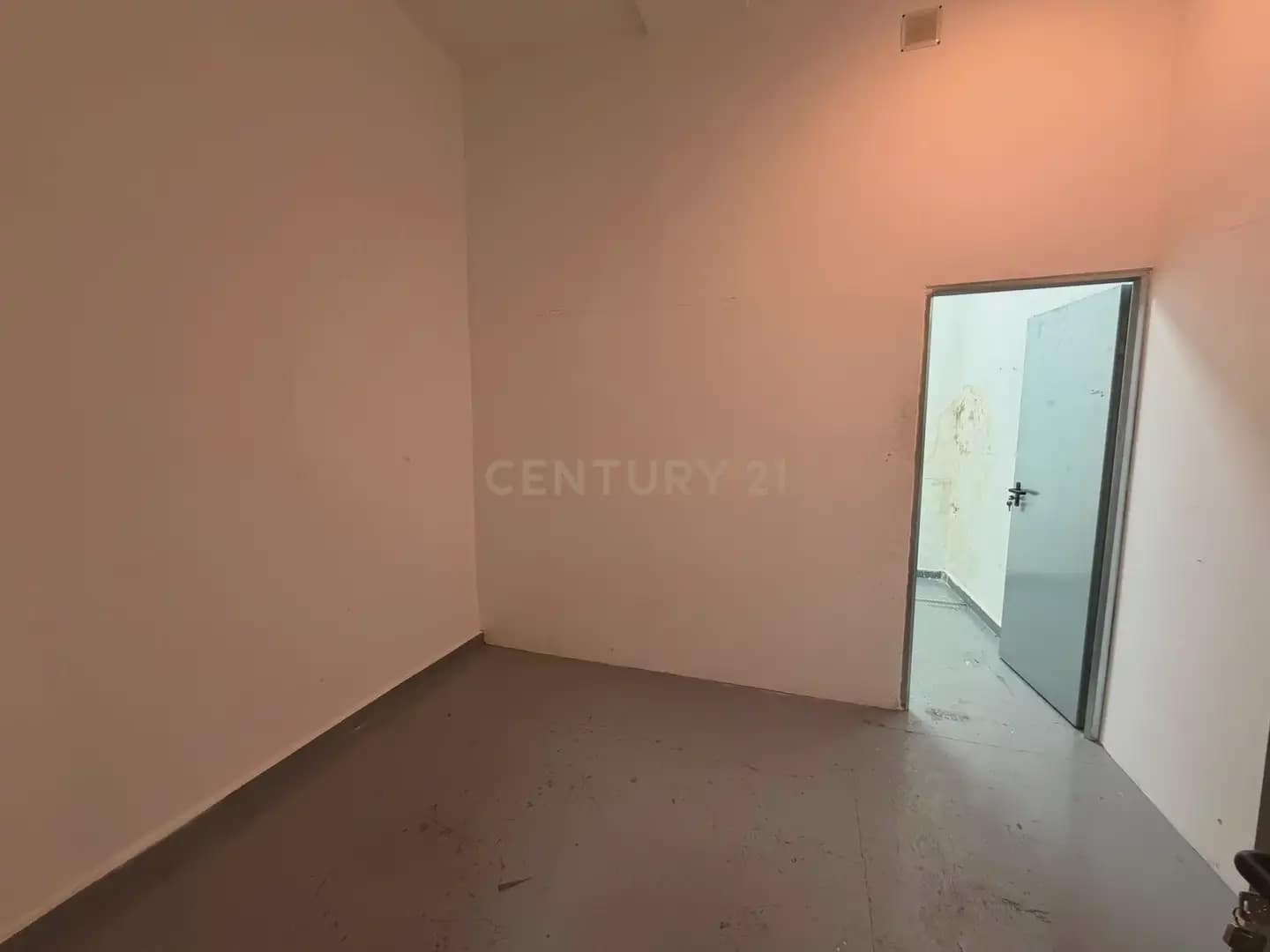 Commercieel te huur in Granada stad - € 1.000 (Ref: 9953249)