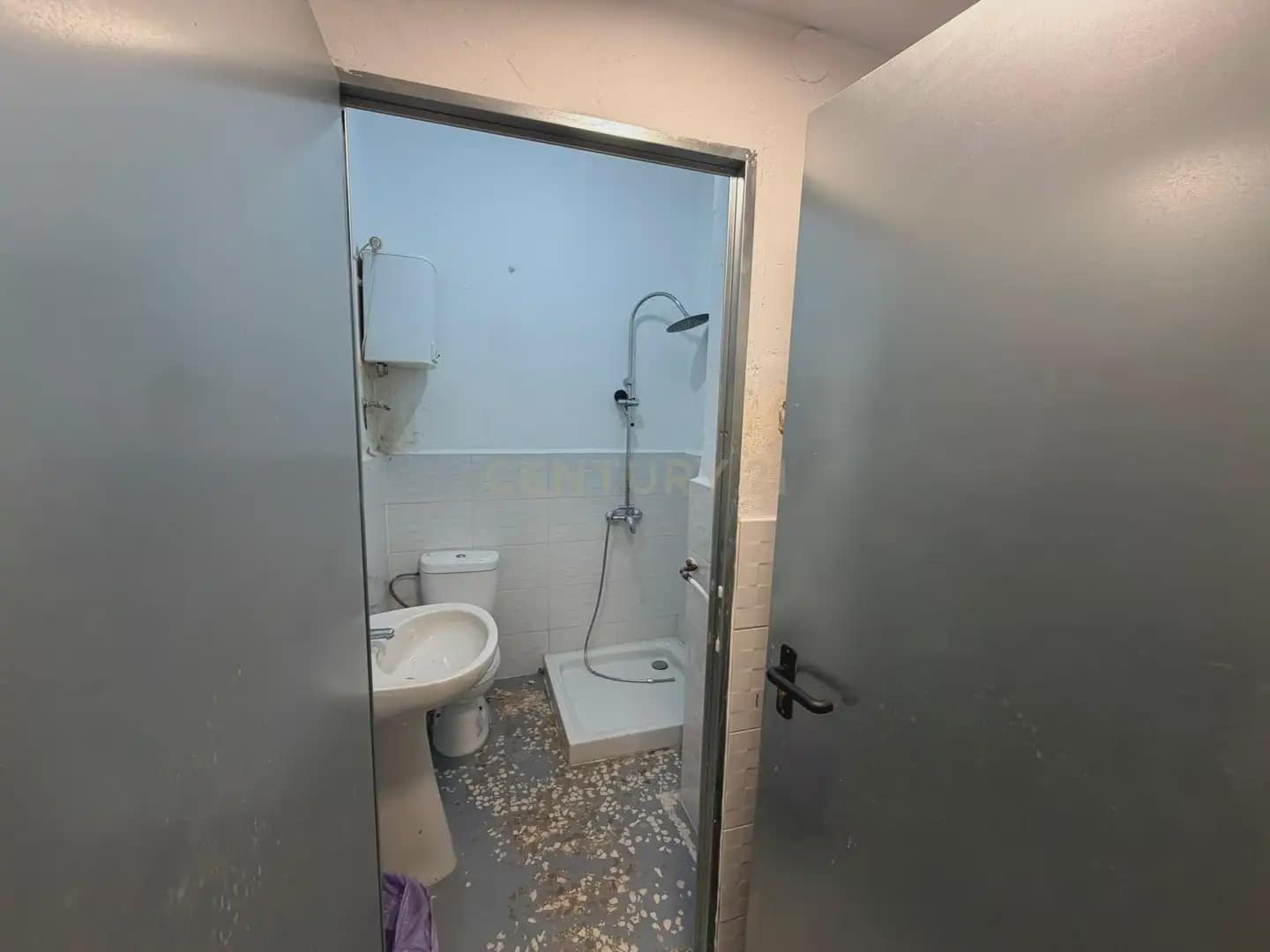 Commercieel te huur in Granada stad - € 1.000 (Ref: 9953249)