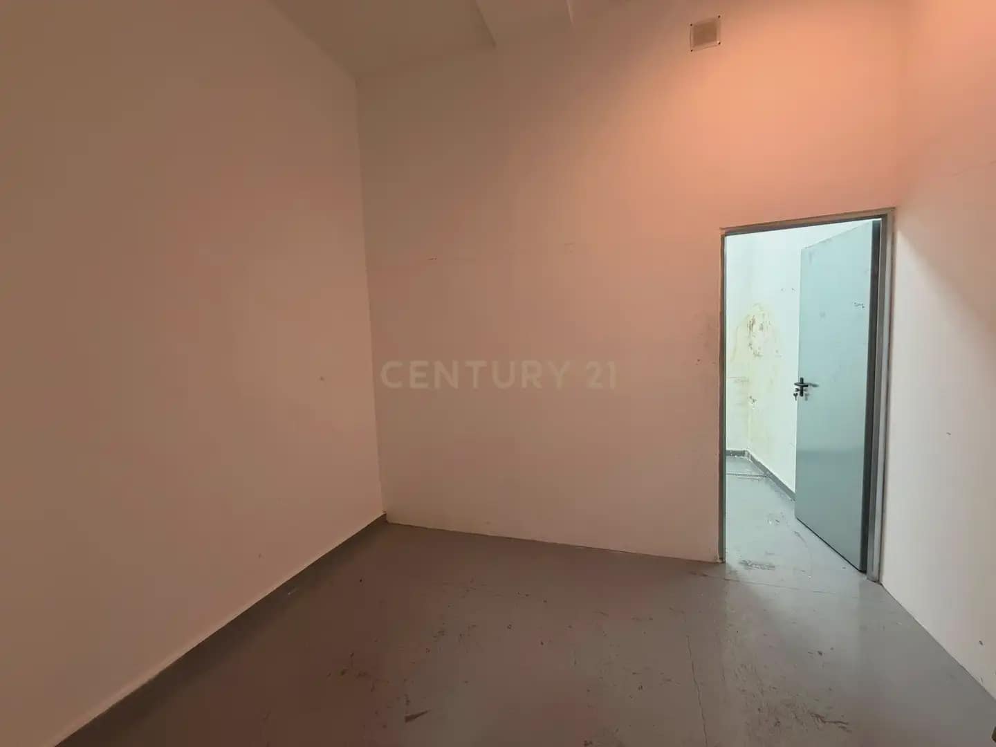 Commercieel te huur in Granada stad - € 1.000 (Ref: 9953249)