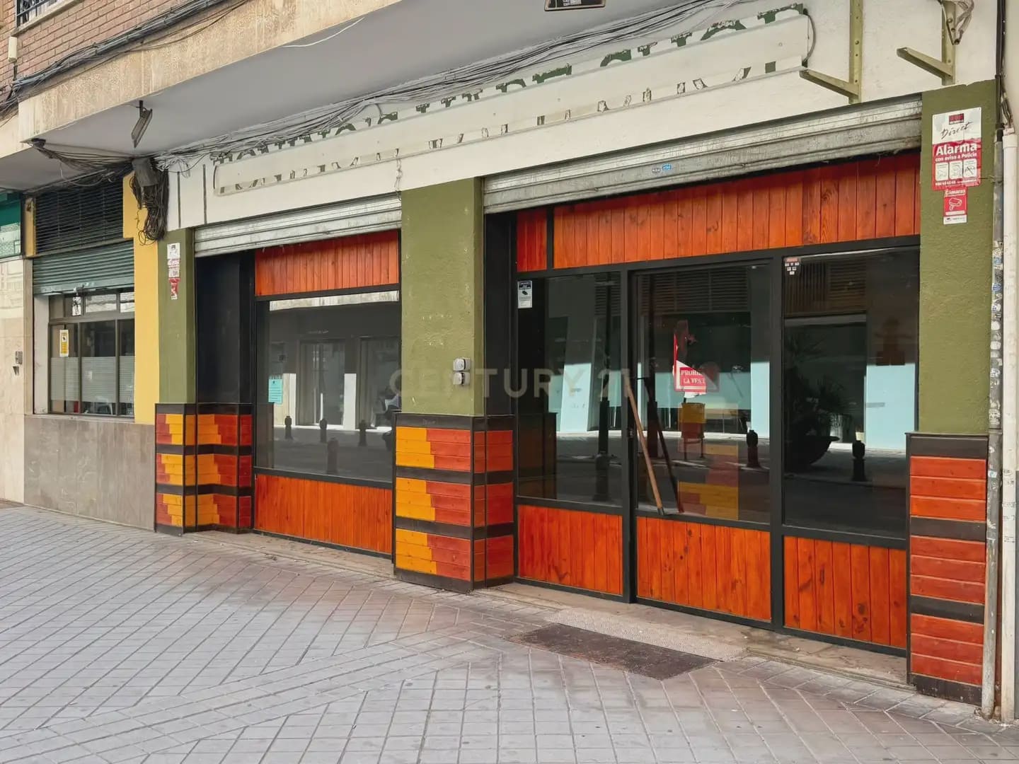 Commercieel te huur in Granada stad - € 1.000 (Ref: 9953249)