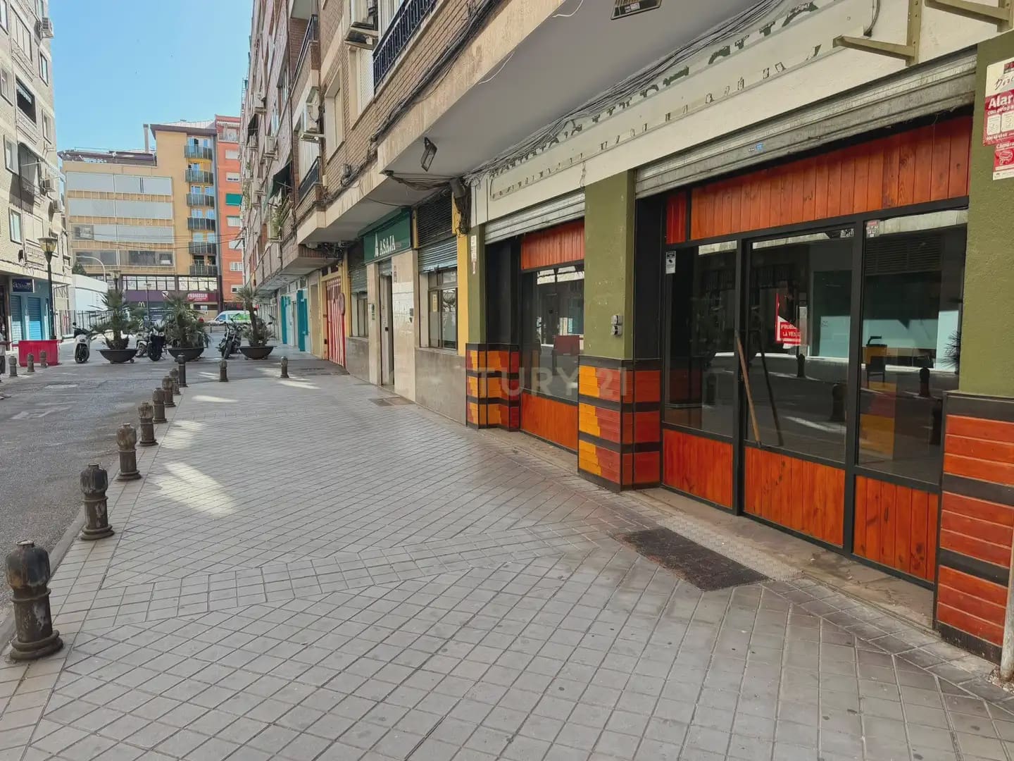 Commercieel te huur in Granada stad - € 1.000 (Ref: 9953249)