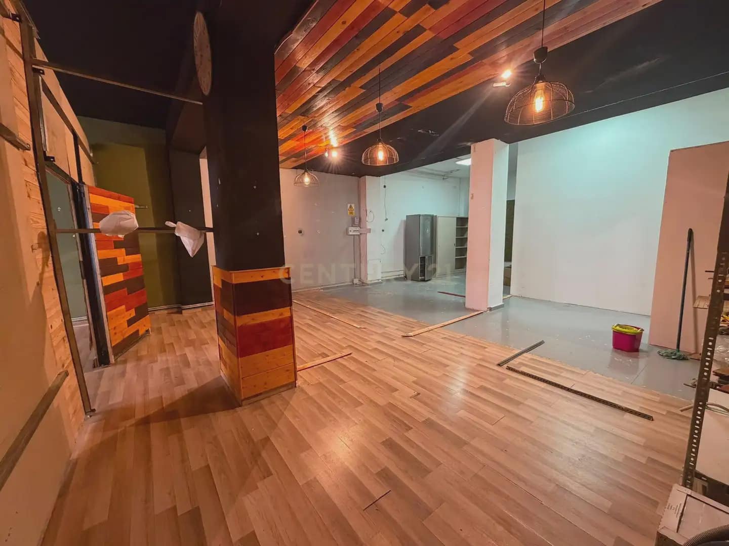 Commercieel te huur in Granada stad - € 1.000 (Ref: 9953249)