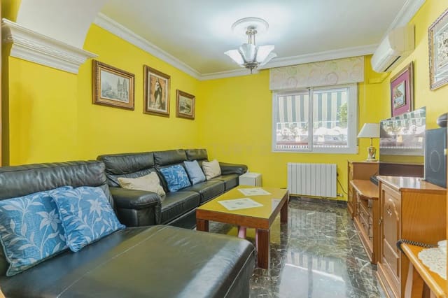 3 soveværelse Byhus til salg i Churriana de la Vega med swimmingpool - € 360.000 (Ref: 9956341)