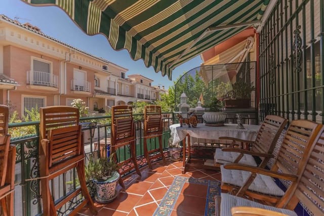 3 soveværelse Byhus til salg i Churriana de la Vega med swimmingpool - € 360.000 (Ref: 9956341)