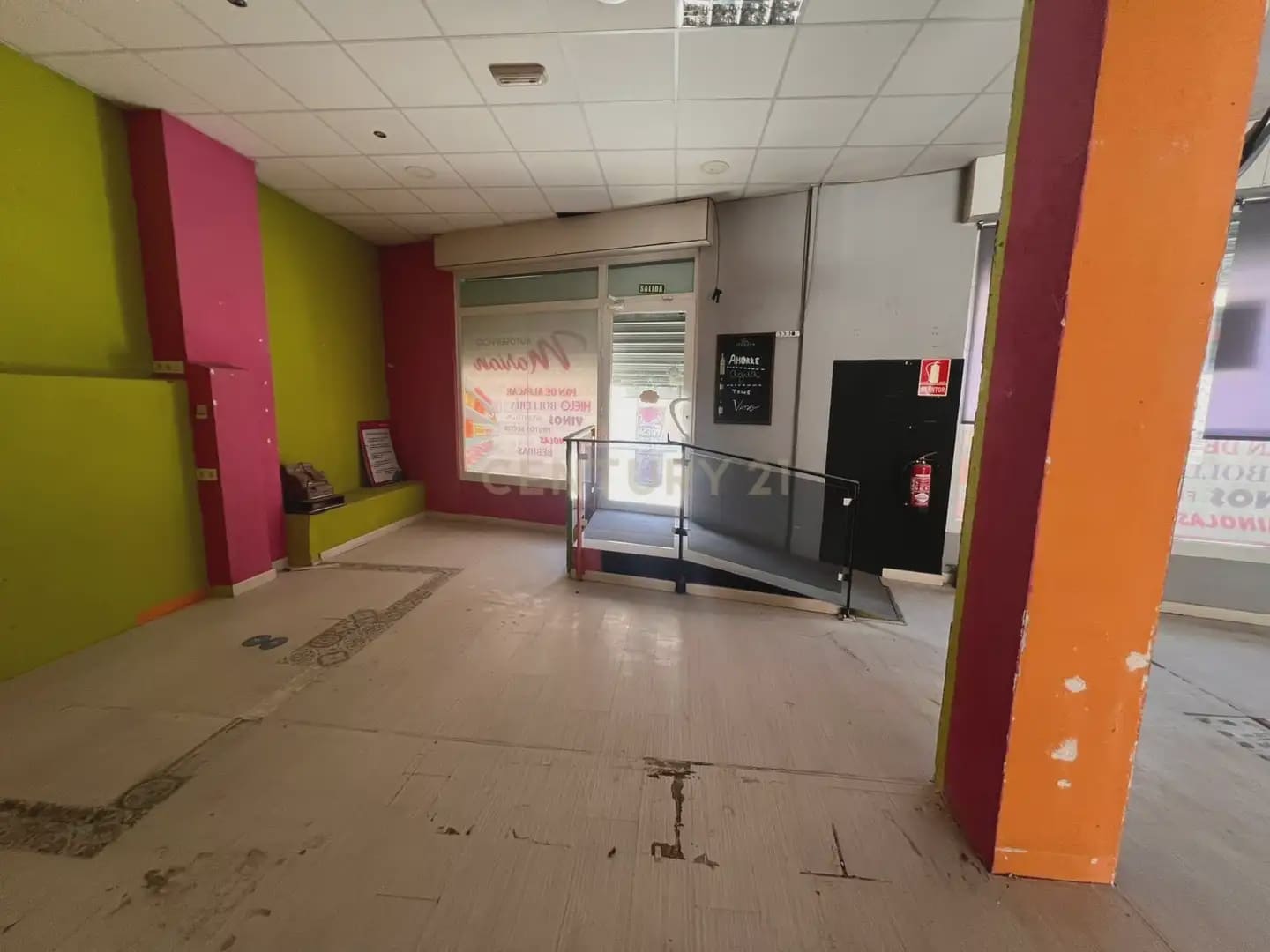 Erhverv til leje i Churriana de la Vega - € 1.300 (Ref: 9964014)