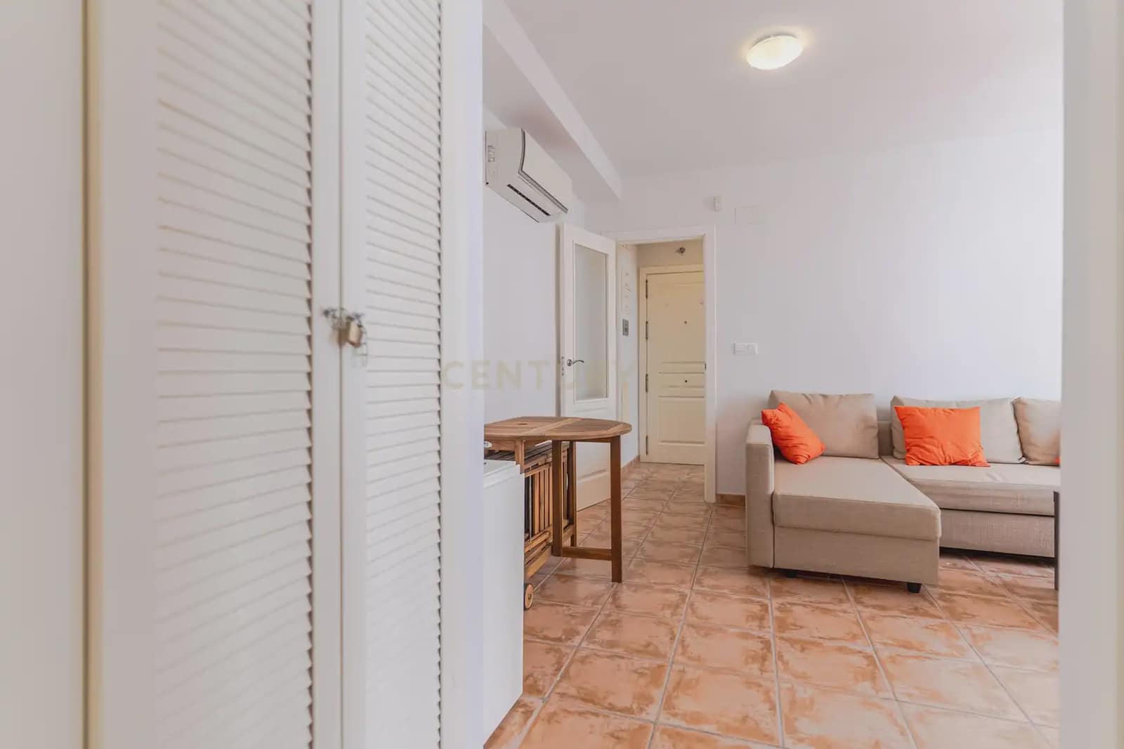 1 bedroom Apartment for sale in Velez de Benaudalla with pool - € 115,000 (Ref: 9965567)
