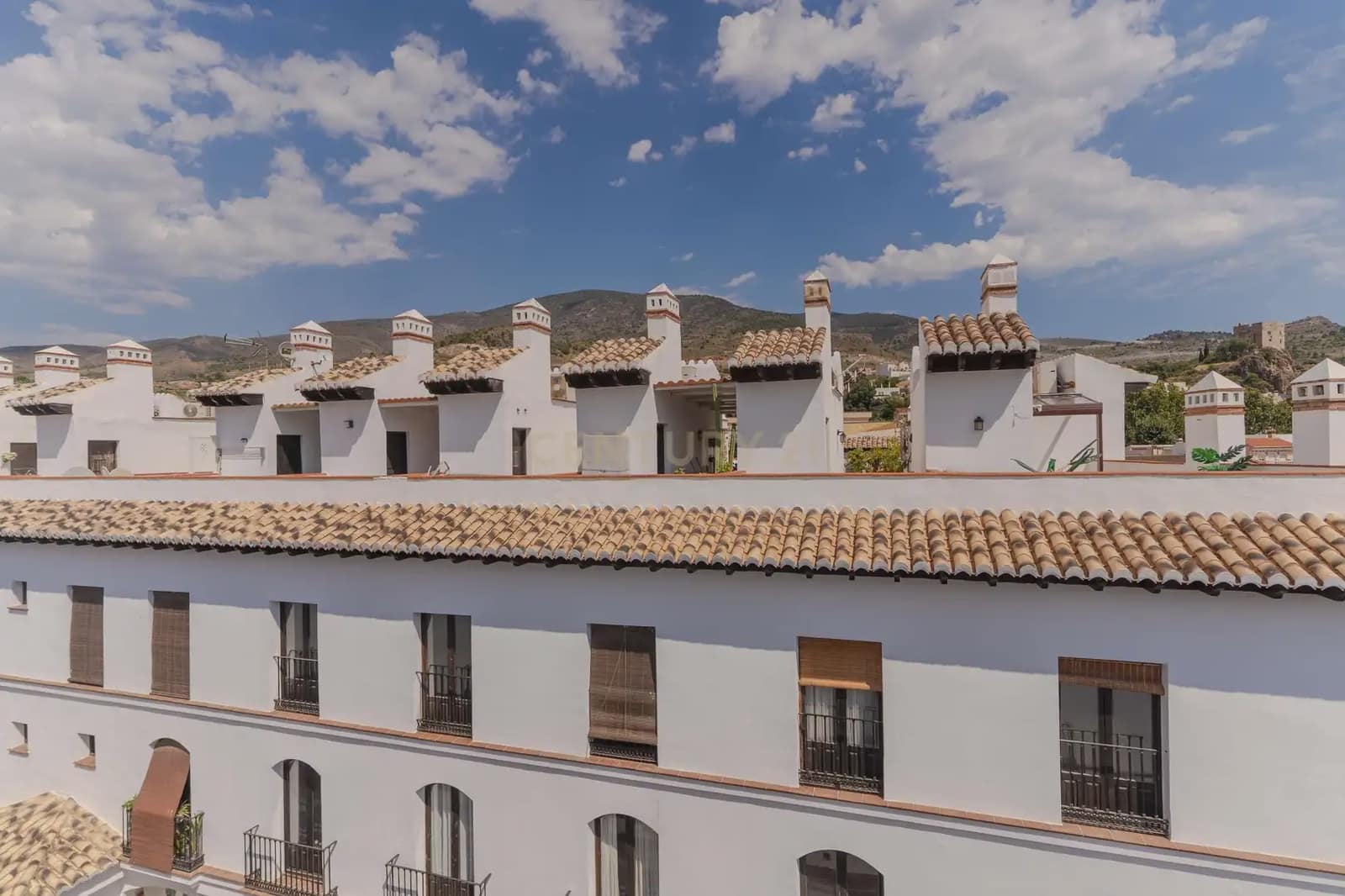 1 bedroom Apartment for sale in Velez de Benaudalla with pool - € 115,000 (Ref: 9965567)