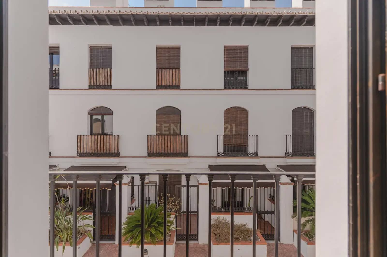 1 bedroom Apartment for sale in Velez de Benaudalla with pool - € 115,000 (Ref: 9965567)