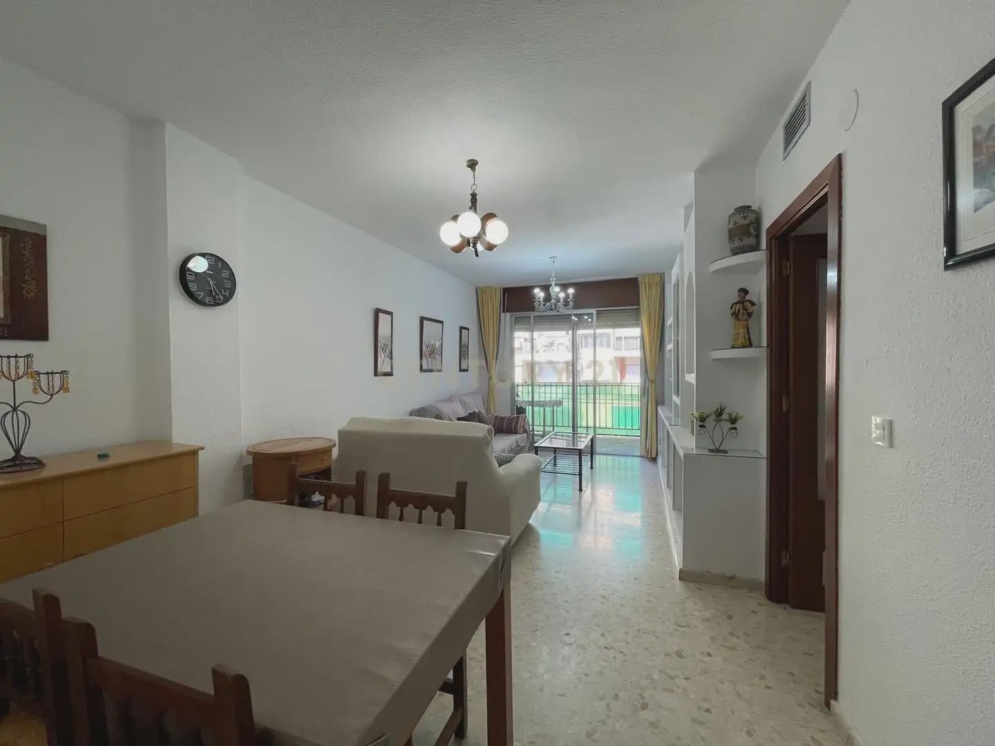 4 sovrum Lägenhet att hyra i Granada stad - 705 € (Ref: 9965813)