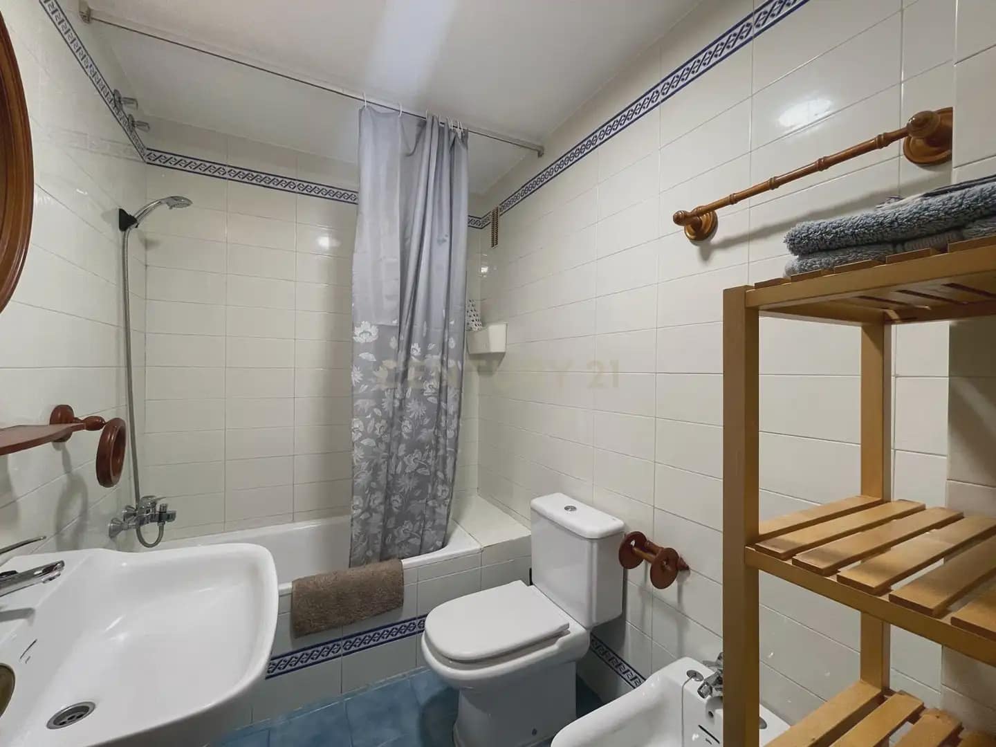 4 sovrum Lägenhet att hyra i Granada stad - 705 € (Ref: 9965813)