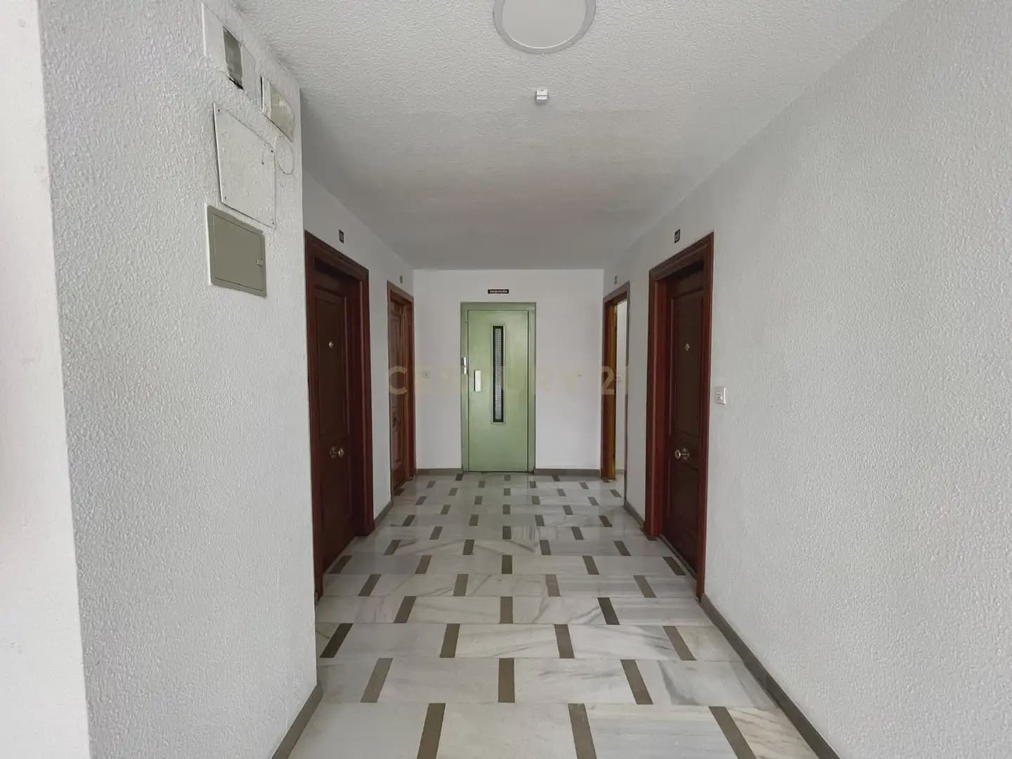 4 sovrum Lägenhet att hyra i Granada stad - 705 € (Ref: 9965813)