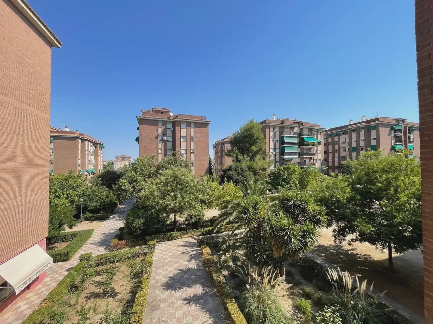 4 sovrum Lägenhet att hyra i Granada stad - 705 € (Ref: 9965813)