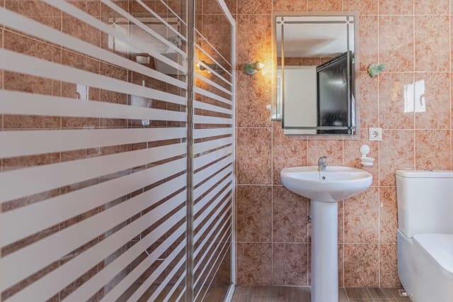 4 sovrum Hus till salu i Gójar - 164 900 € (Ref: 9965819)