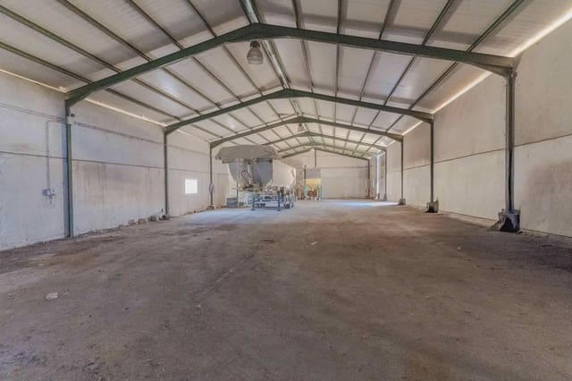 Maalaistalo myytävänä paikassa Cogollos de Guadix - 325 000 € (Ref: 9965969)
