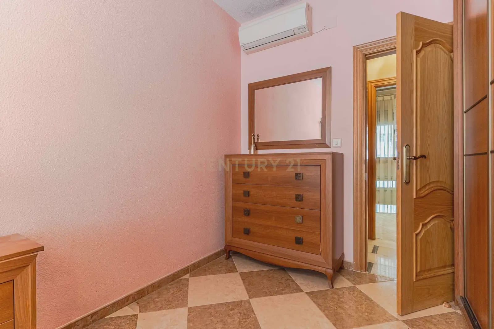 5 soveværelse Byhus til salg i Pinos Puente - € 190.000 (Ref: 9971756)