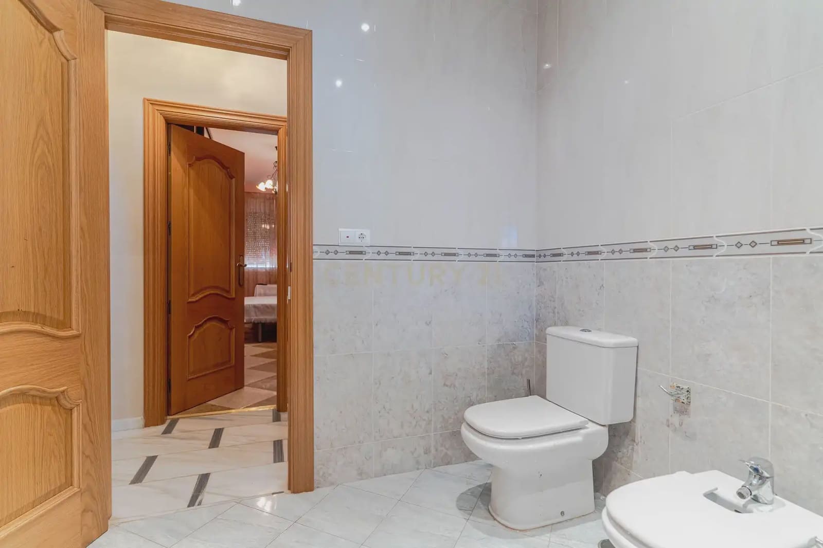 5 soveværelse Byhus til salg i Pinos Puente - € 190.000 (Ref: 9971756)