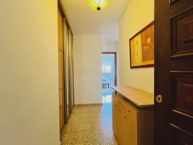 3 makuuhuone Asunto vuokrattavana paikassa Poligono Cartuja - La Paz, Granada kaupunki - 900 € (Ref: 9973999)