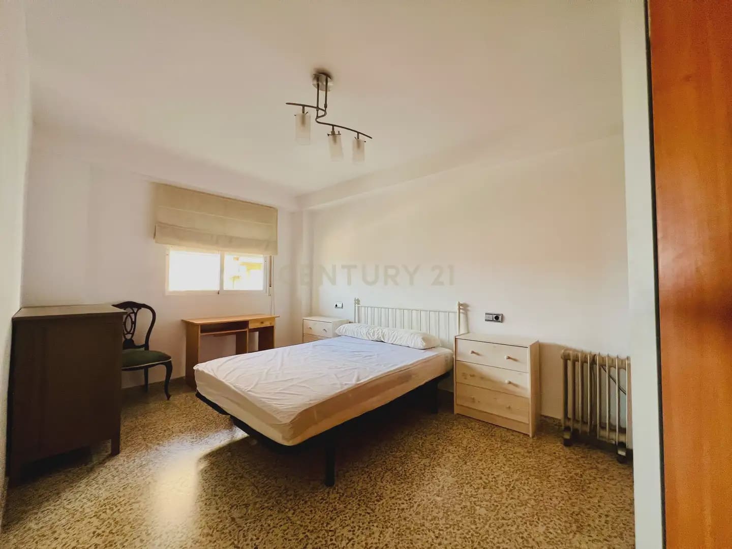 3 camera da letto Appartamento da affittare in Granada citta - 900 € (Rif: 9973999)