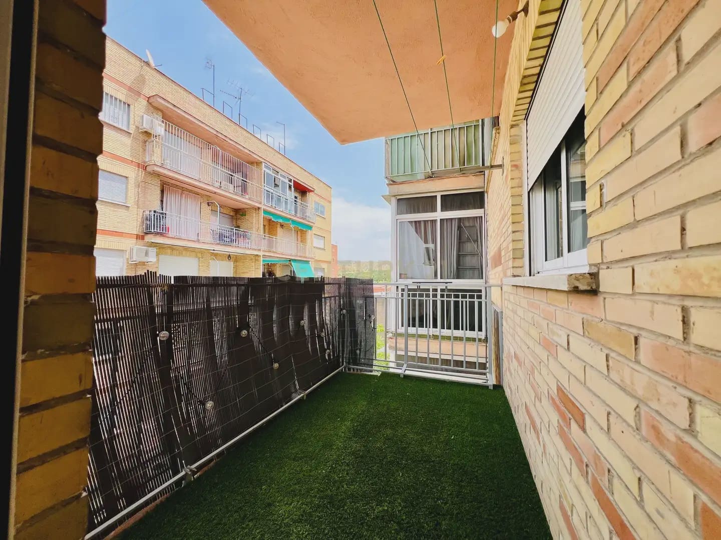 3 camera da letto Appartamento da affittare in Granada citta - 900 € (Rif: 9973999)