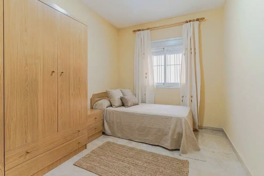 3 slaapkamer Flat te koop in Granada stad - € 170.000 (Ref: 9975973)