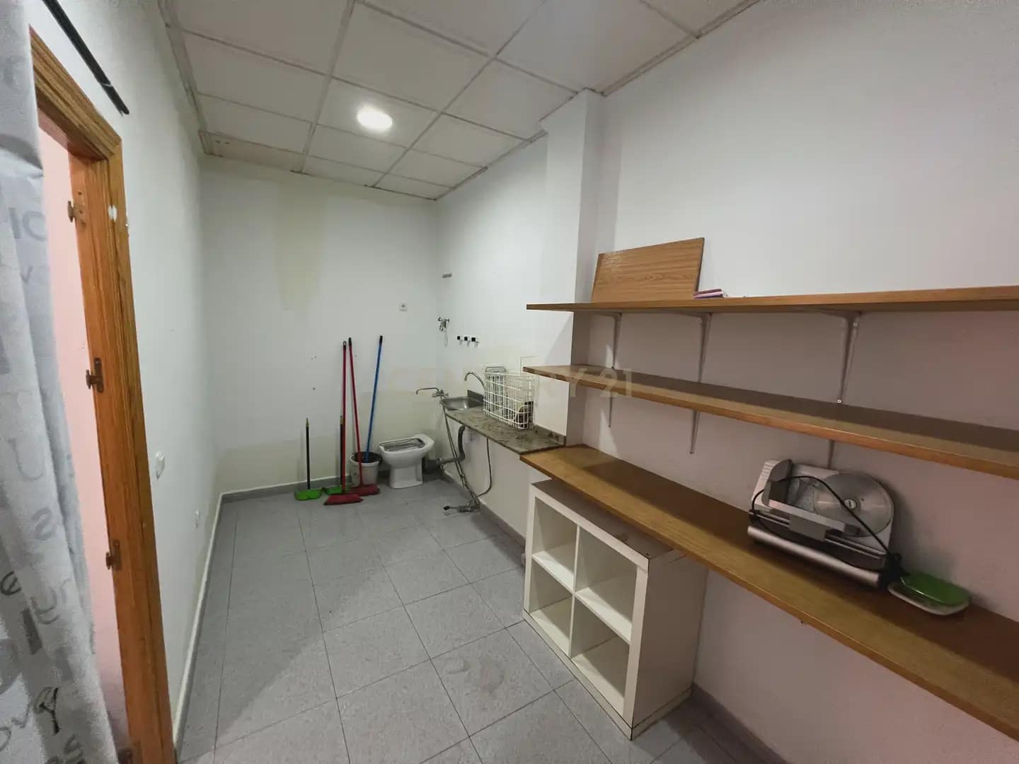 Local Comercial en Motril en venta - 60.000 € (Ref: 9977895)