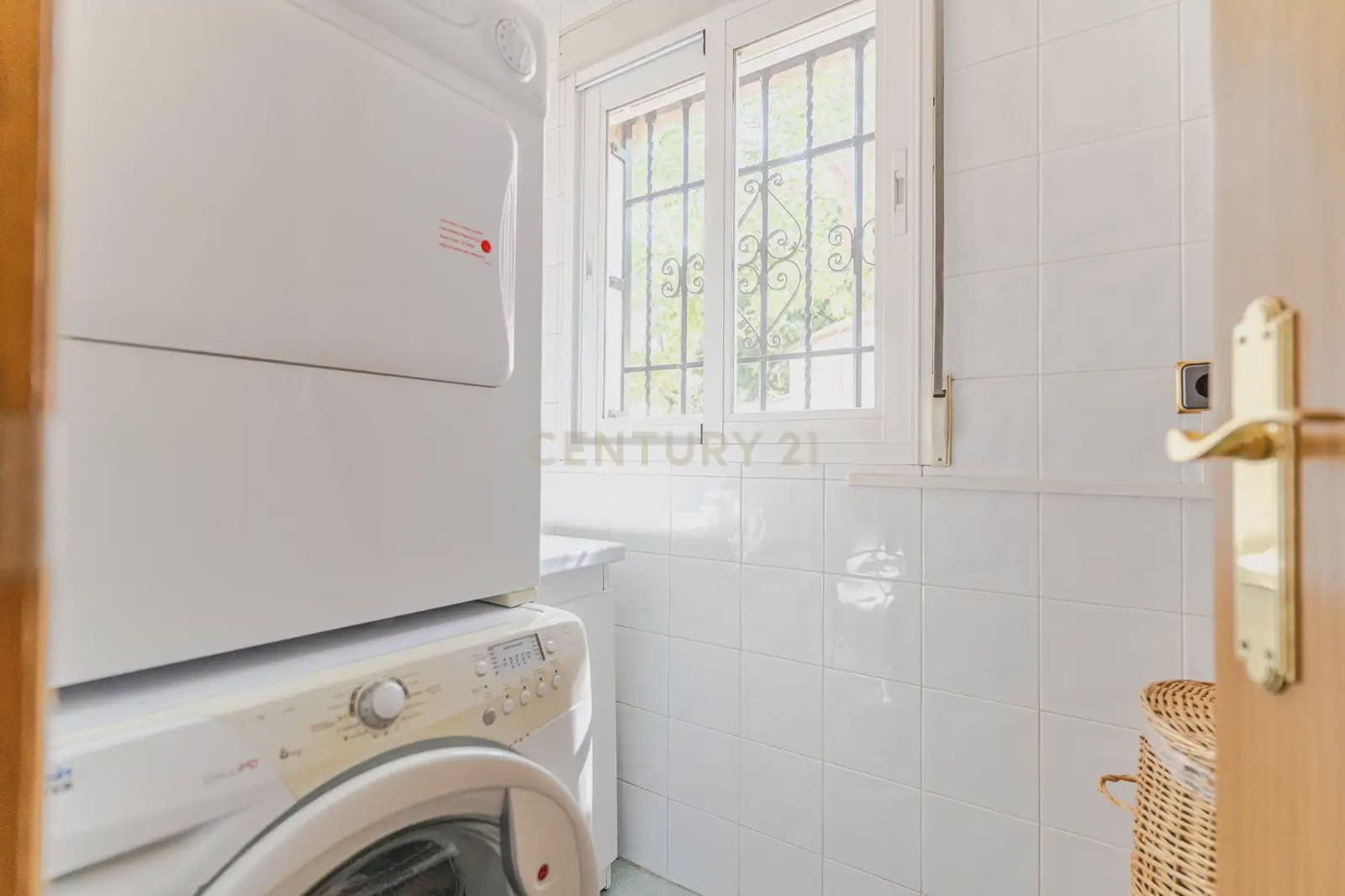 3 slaapkamer Villa te koop in Alfacar met zwembad garage - € 339.000 (Ref: 9984240)