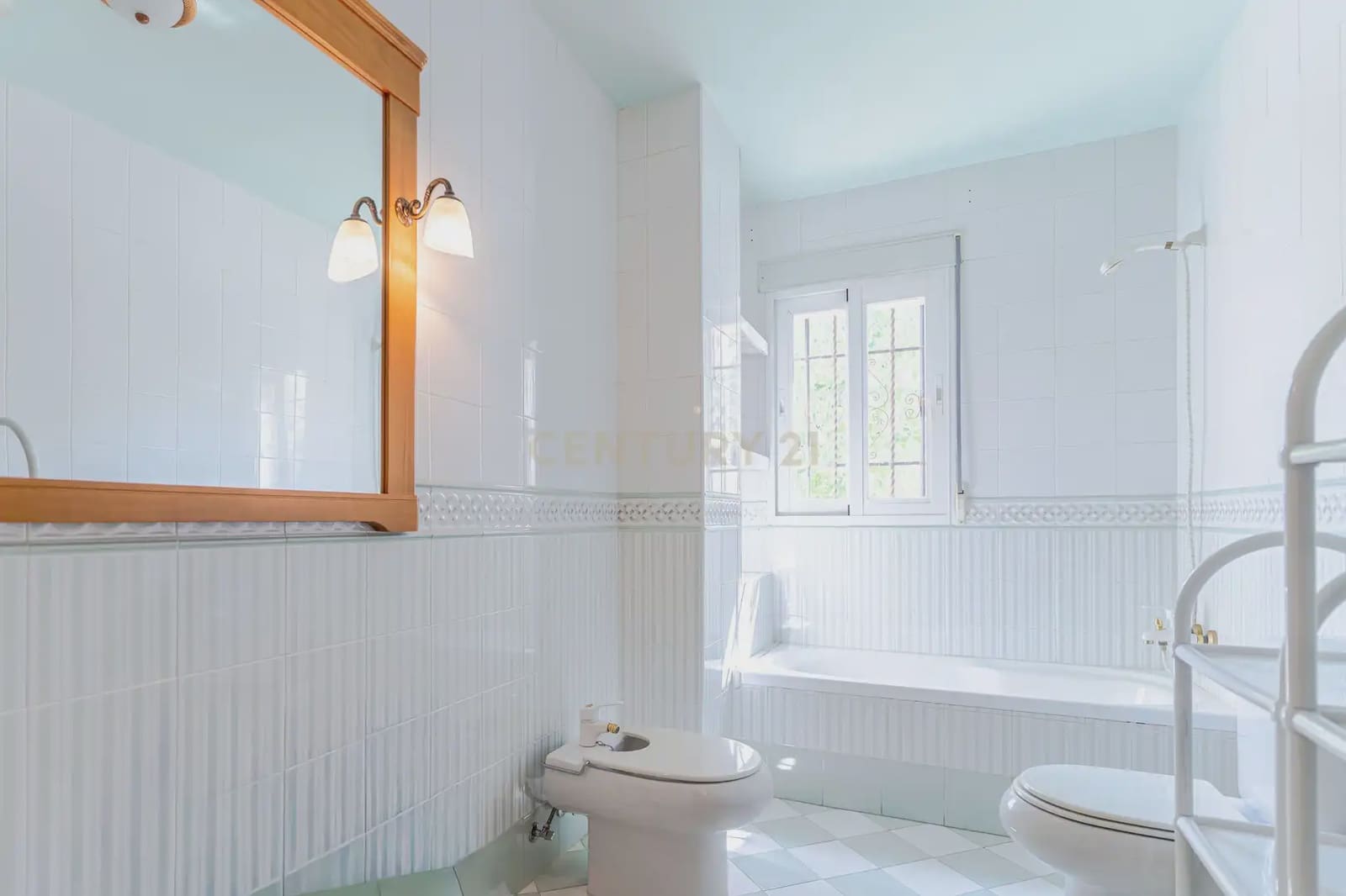 3 slaapkamer Villa te koop in Alfacar met zwembad garage - € 339.000 (Ref: 9984240)
