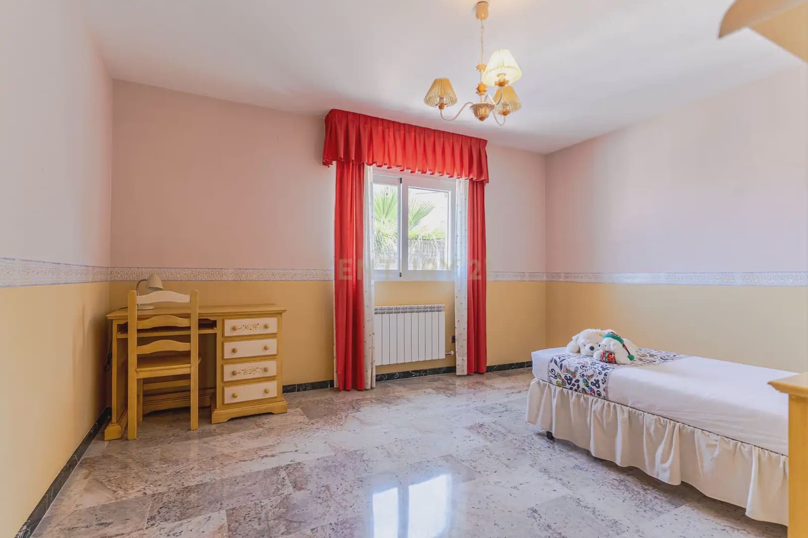 3 slaapkamer Villa te koop in Alfacar met zwembad garage - € 339.000 (Ref: 9984240)
