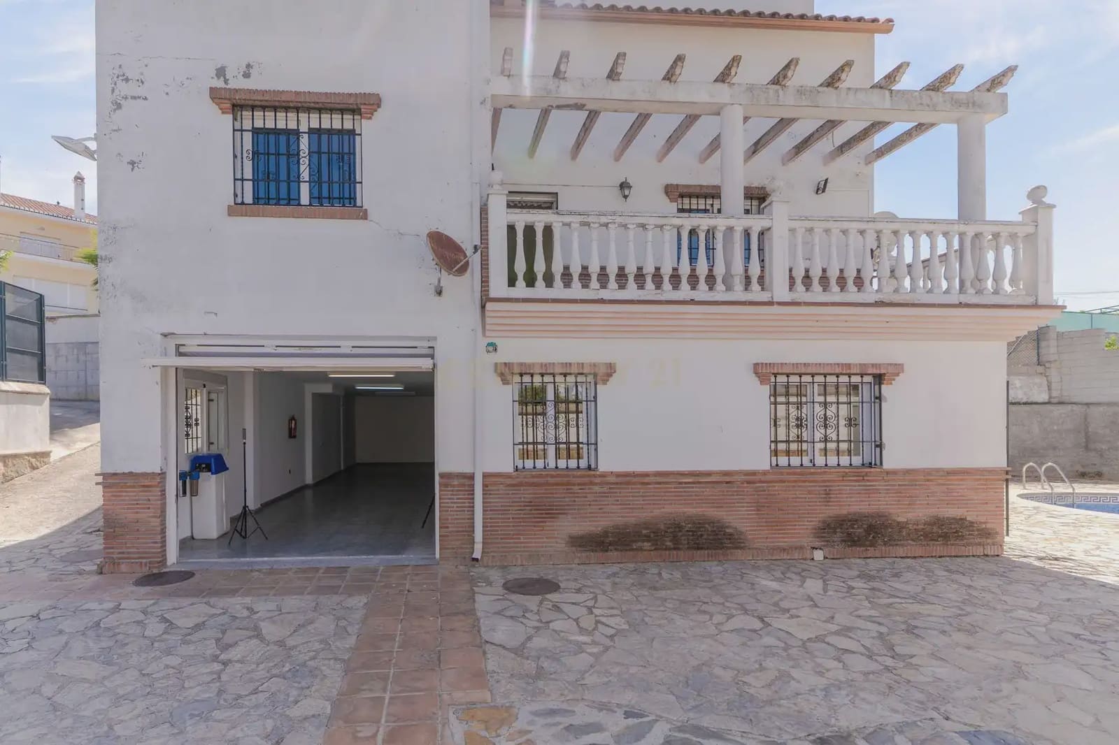 3 slaapkamer Villa te koop in Alfacar met zwembad garage - € 339.000 (Ref: 9984240)