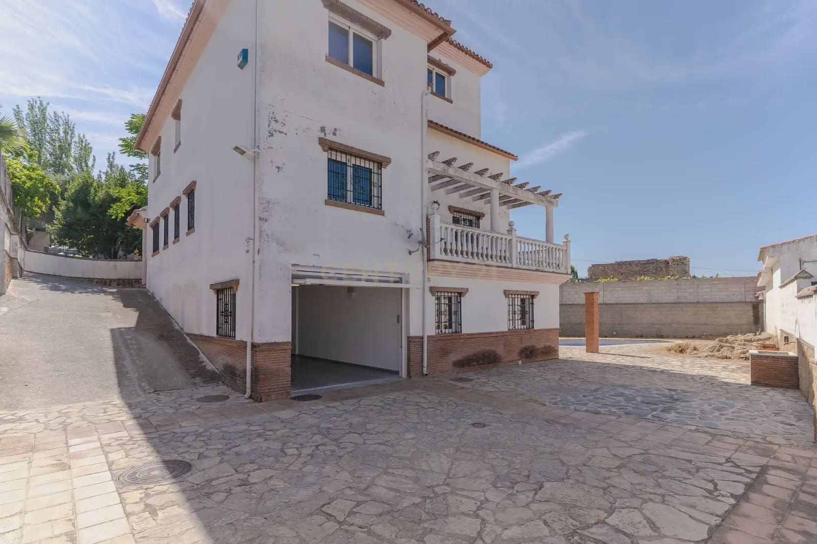 3 slaapkamer Villa te koop in Alfacar met zwembad garage - € 339.000 (Ref: 9984240)