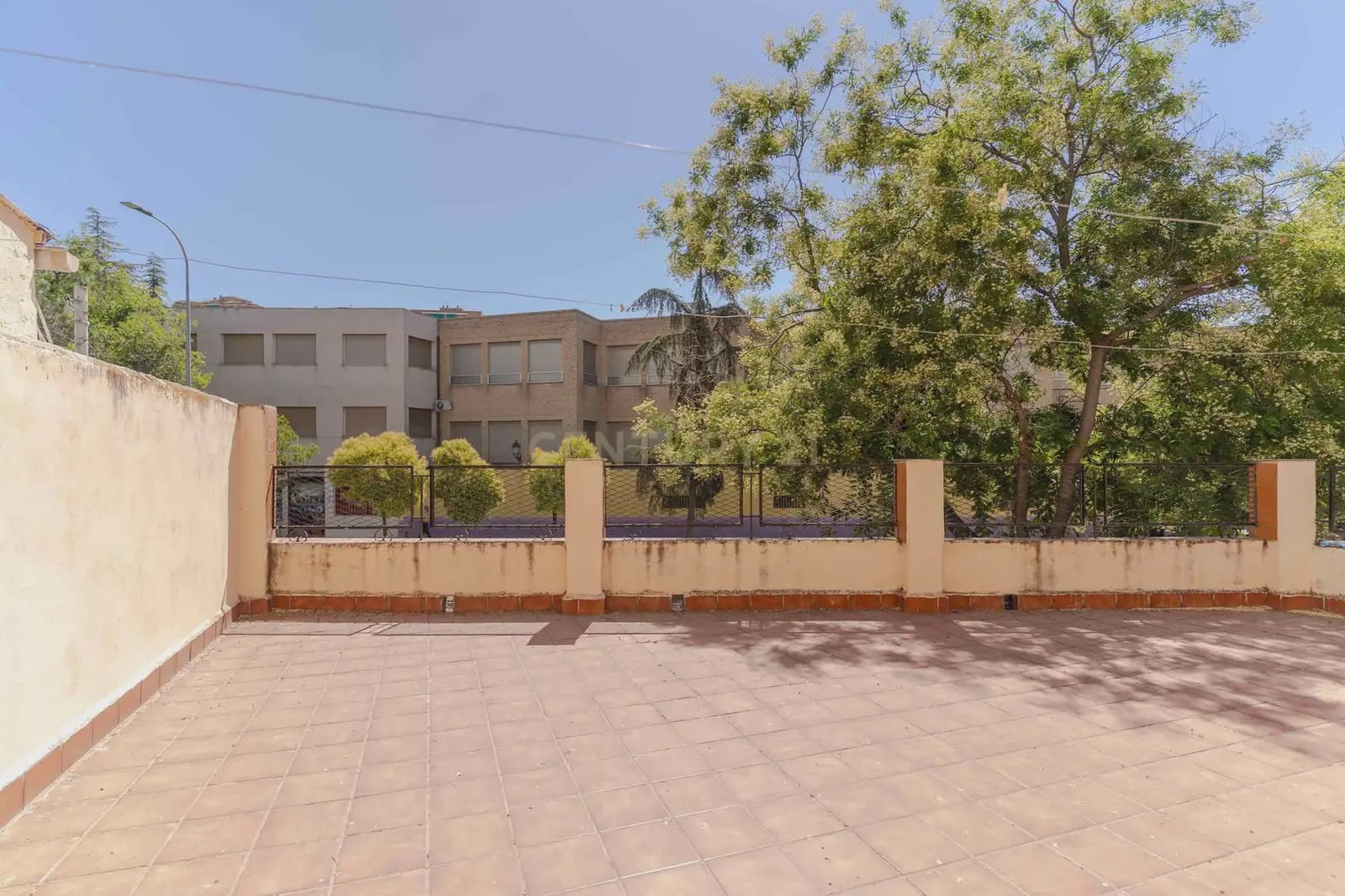 Villa/Maison à vendre à Grenade ville - 340 000 € (Ref: 9984366)