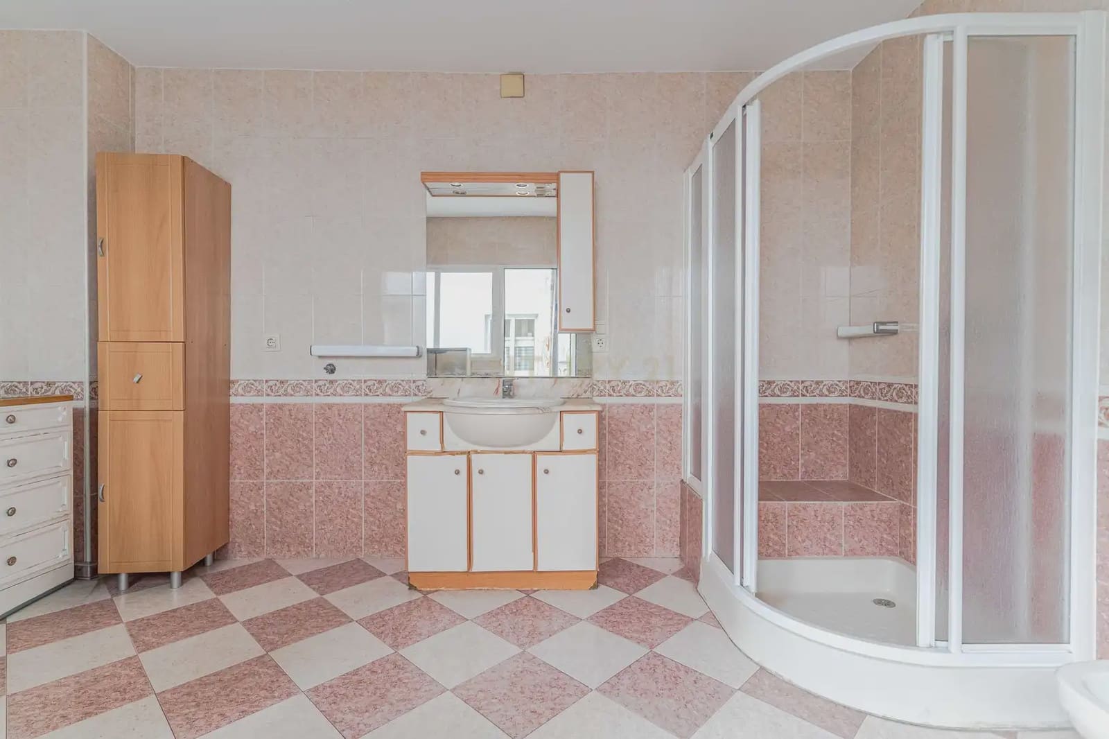 Villa/Maison à vendre à Grenade ville - 340 000 € (Ref: 9984366)