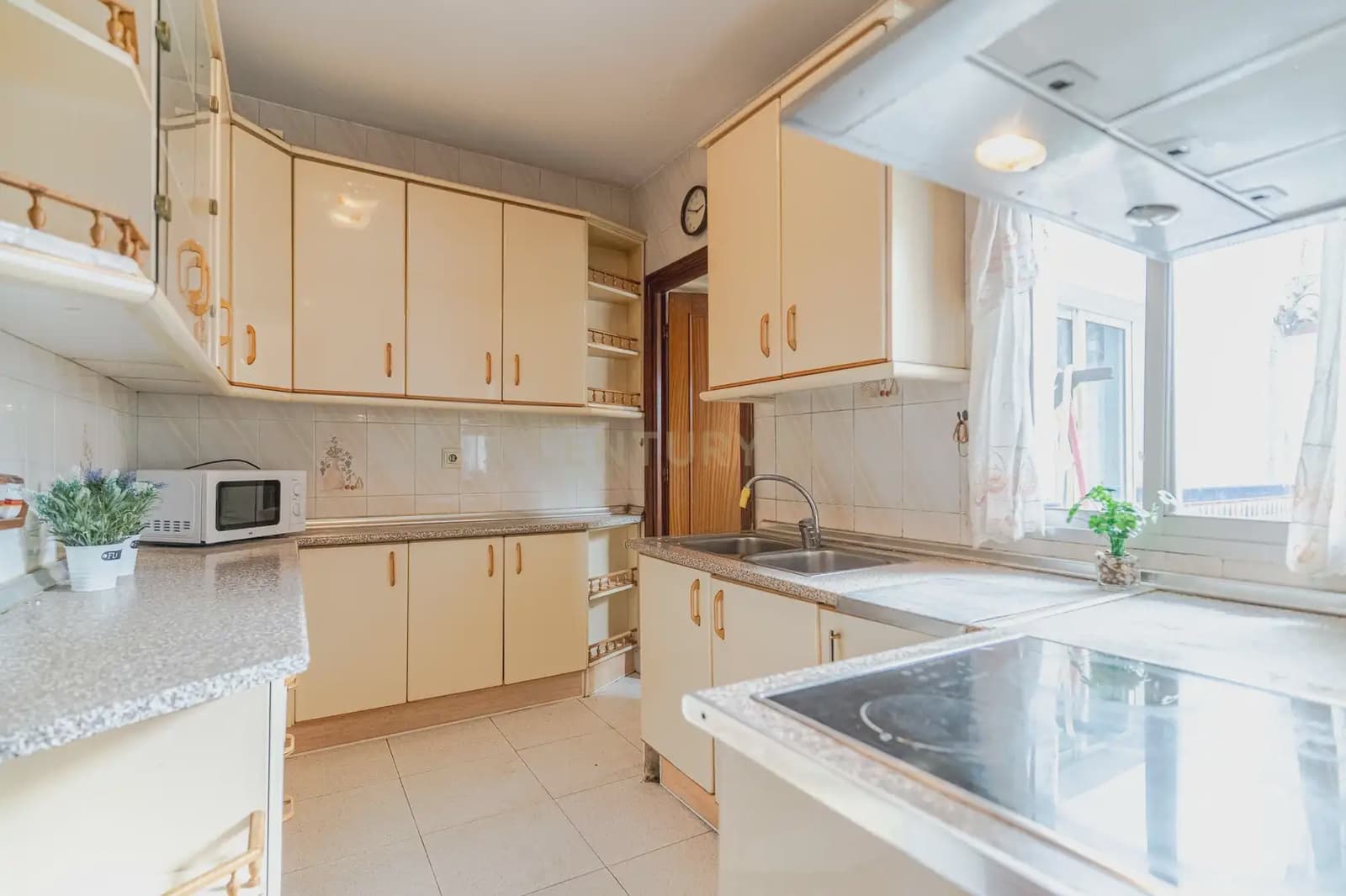 Villa/Maison à vendre à Grenade ville - 340 000 € (Ref: 9984366)