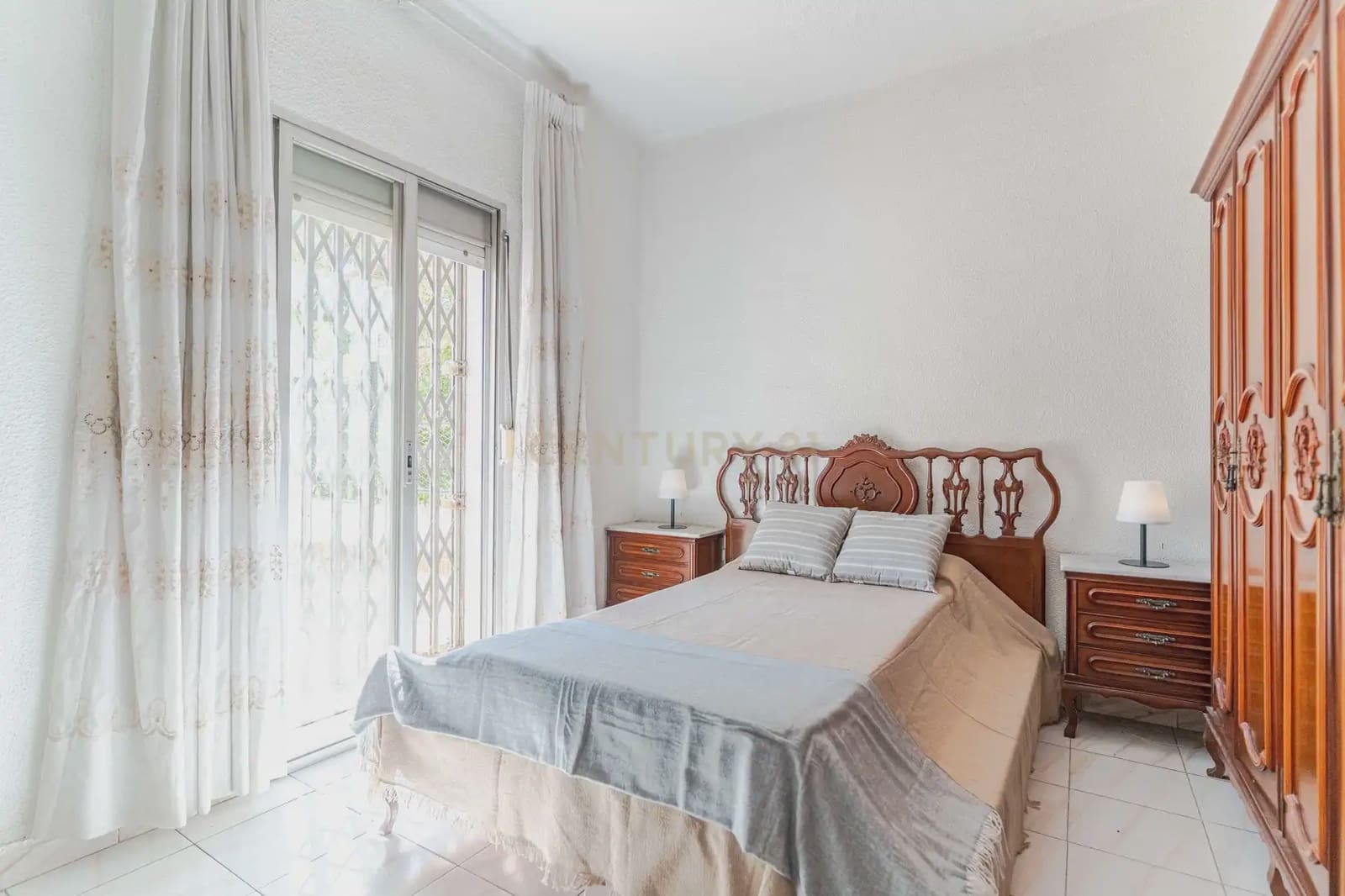 Villa/Maison à vendre à Grenade ville - 340 000 € (Ref: 9984366)