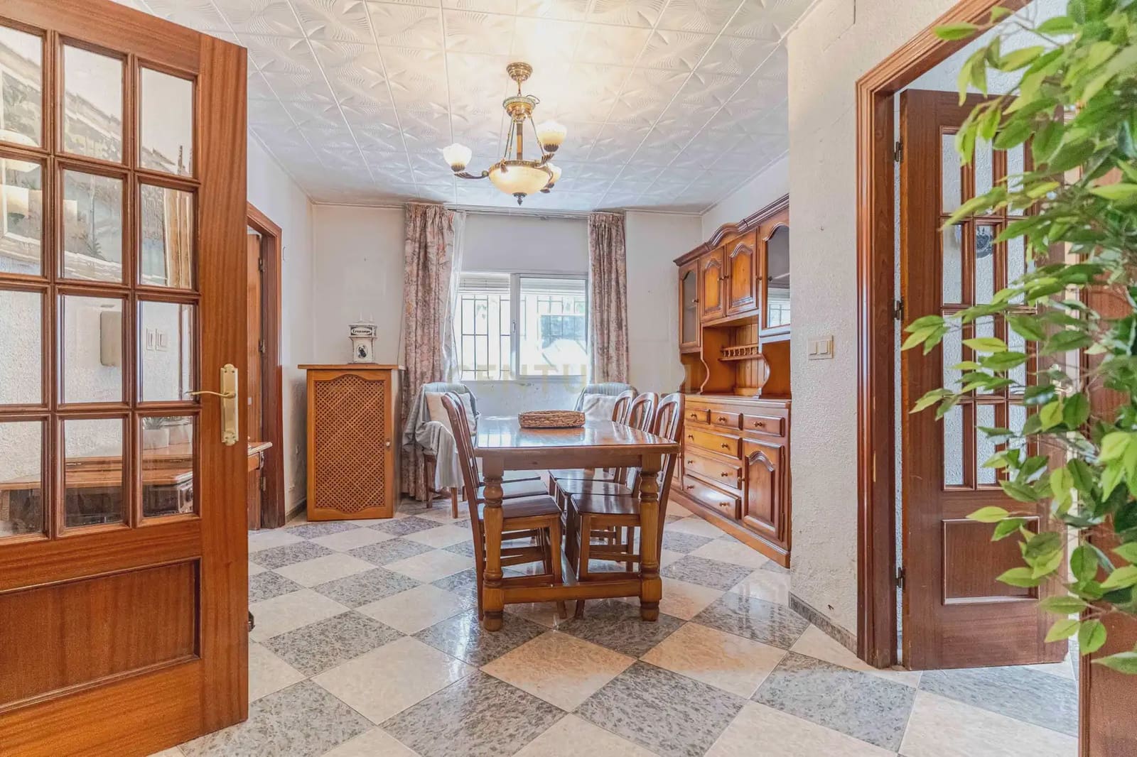 4 soverom Villa til salgs i Granada by med garasje - € 340 000 (Ref: 9985323)